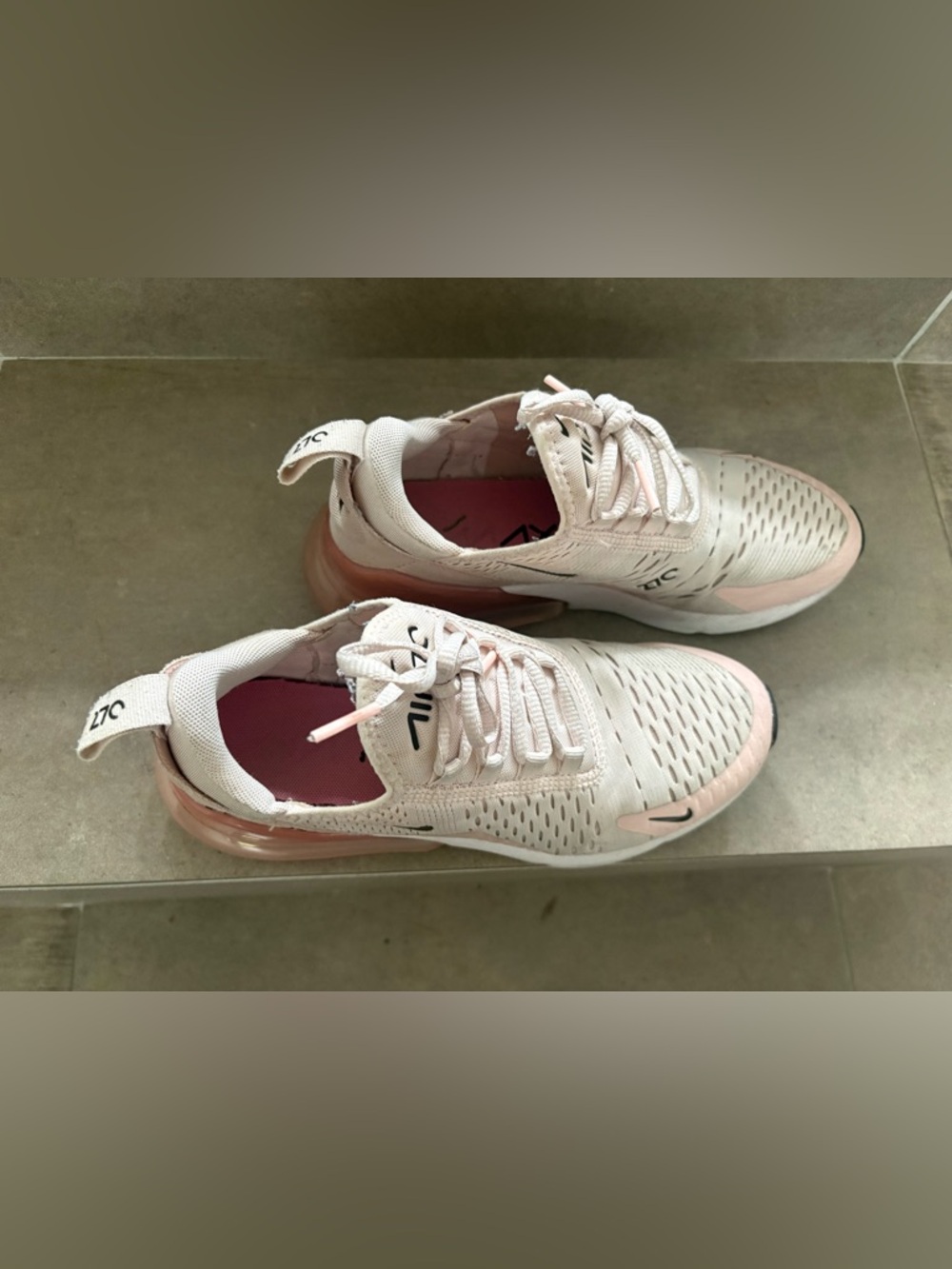Nike Women’s Air Max 270 Soft Pink Sneakers Size 6.5 US - Picture 6 of 8
